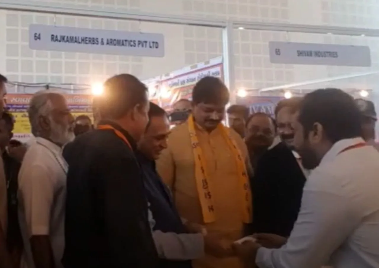 Hon’ble Former CM Late Shri Vijay Rupani Visits Radiant Stall at Mega Brahmin Business Summit 2018